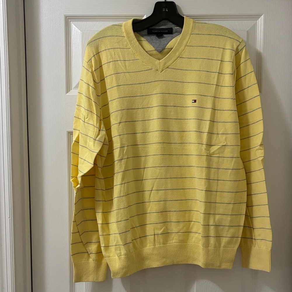 Tommy Hilfiger Men's V-Neck Yellow Striped Sweater